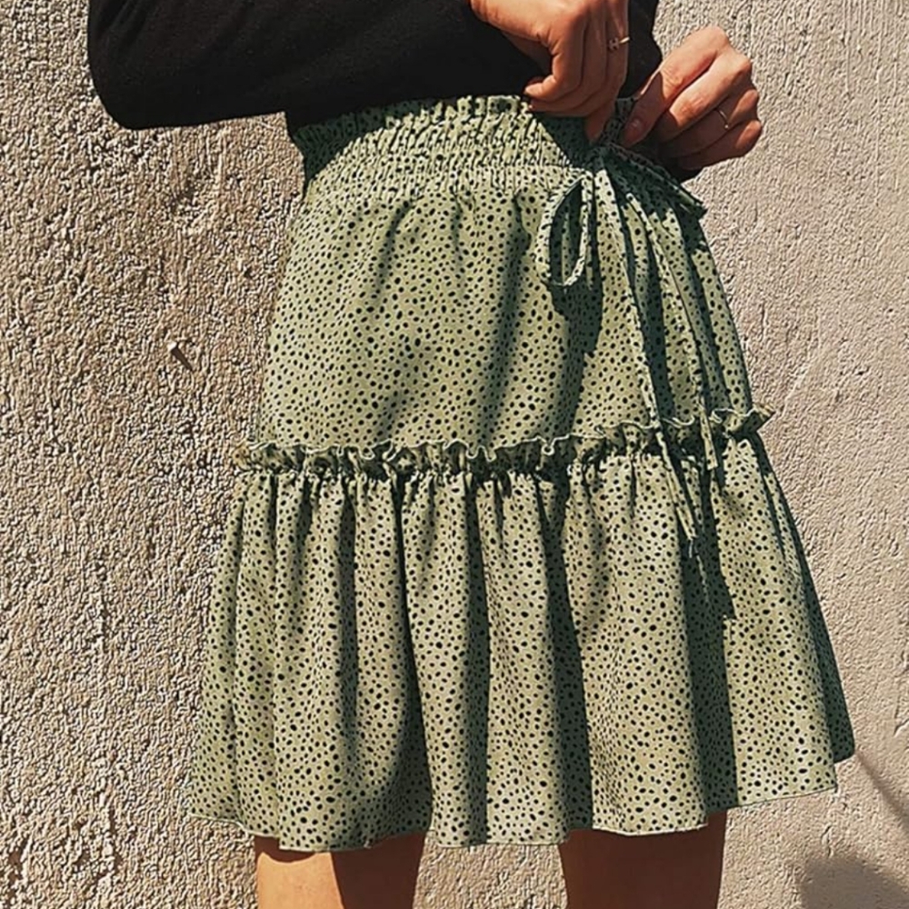 Alelly green Tiered ruffle mini skirt speckled spotted black sz M